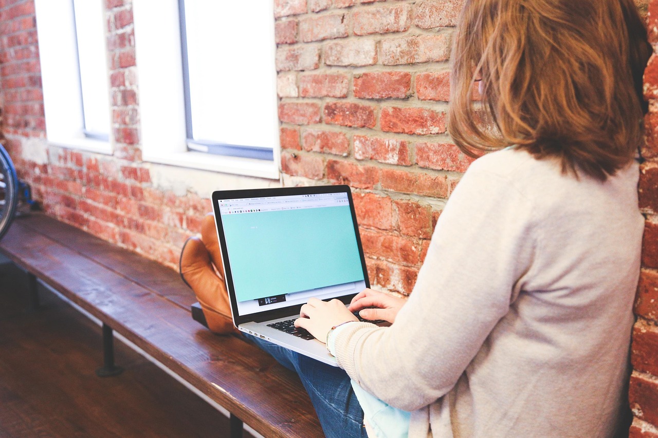 Content Specialist at work – Marketing vacancies via Recruit4Work