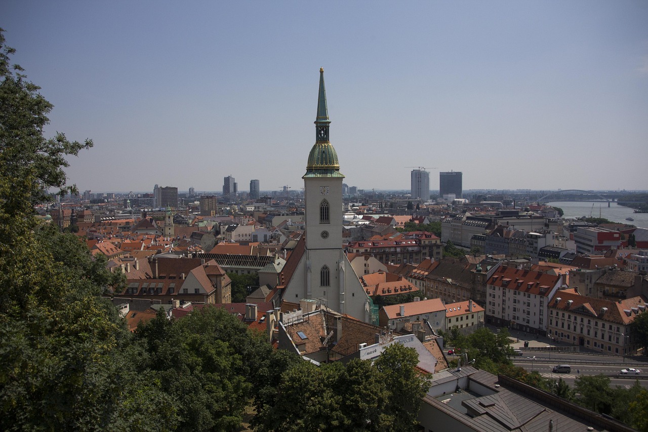 Working abroad as a Romanian speaker – multilingual vacancies via Recruit4Work
